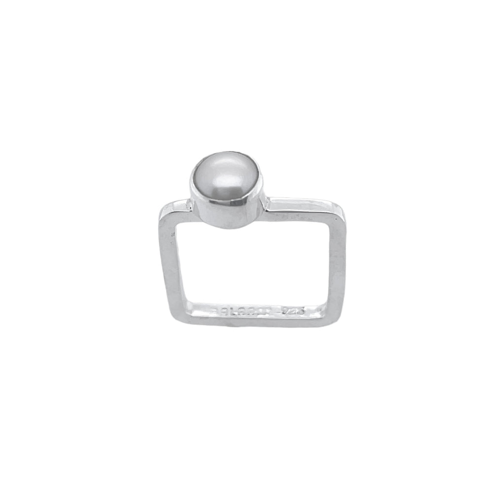 STERLING SILVER FRESH WATER PEARL SQUARE RING