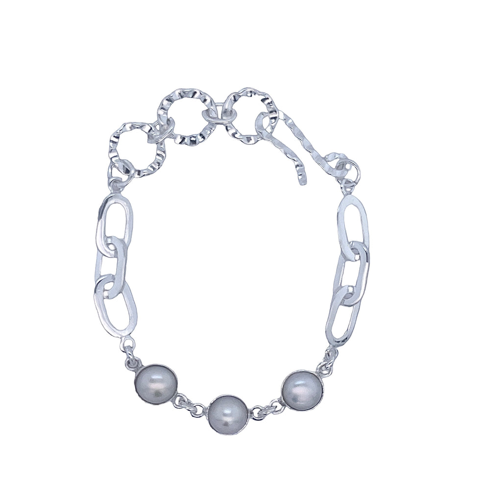 STERLING SILVER OVAL LINK BRACELET WITH PEARLS