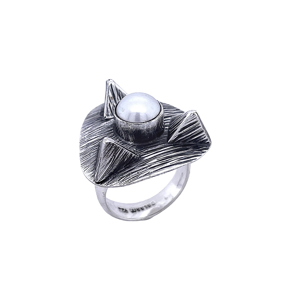 STERLING SILVER FRESH WATER PEARL AND SPIKES TIRANGLE ADJUSTABLE RING