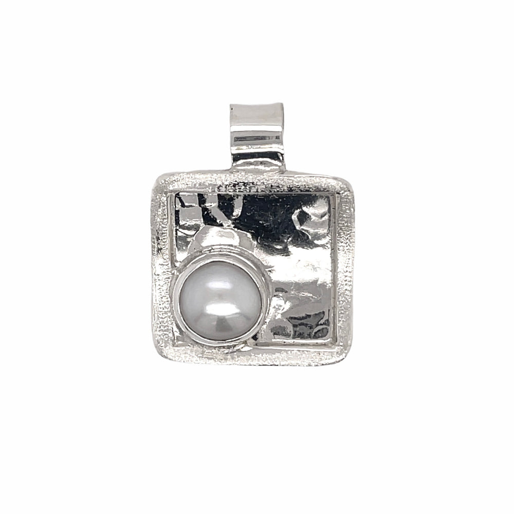 STERLING SILVER FRESH WATER PEARL SQUARE PENDANT