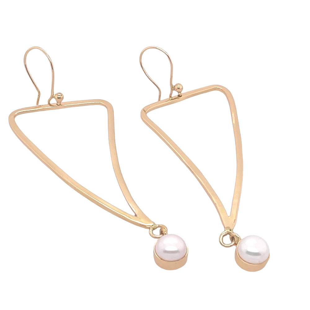 FUSION FRESH WATER PEARL CURVED TRIANGLE EARRINGS